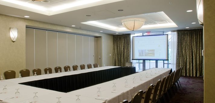 Embassy 4* Buffalo
